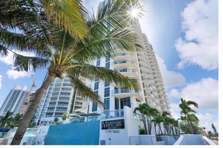 1Br Apartment With Beautiful View Sunny Isles Beach Kültér fotó