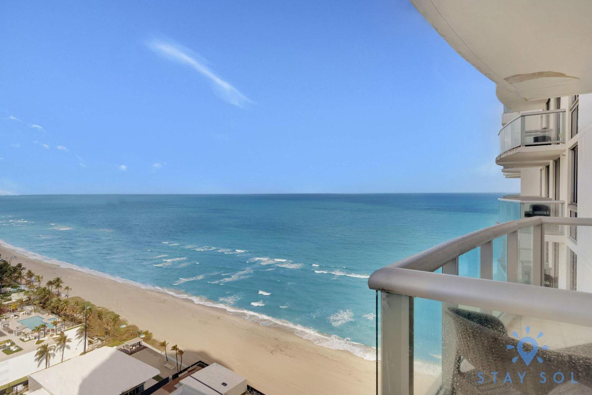 1Br Apartment With Beautiful View Sunny Isles Beach Kültér fotó